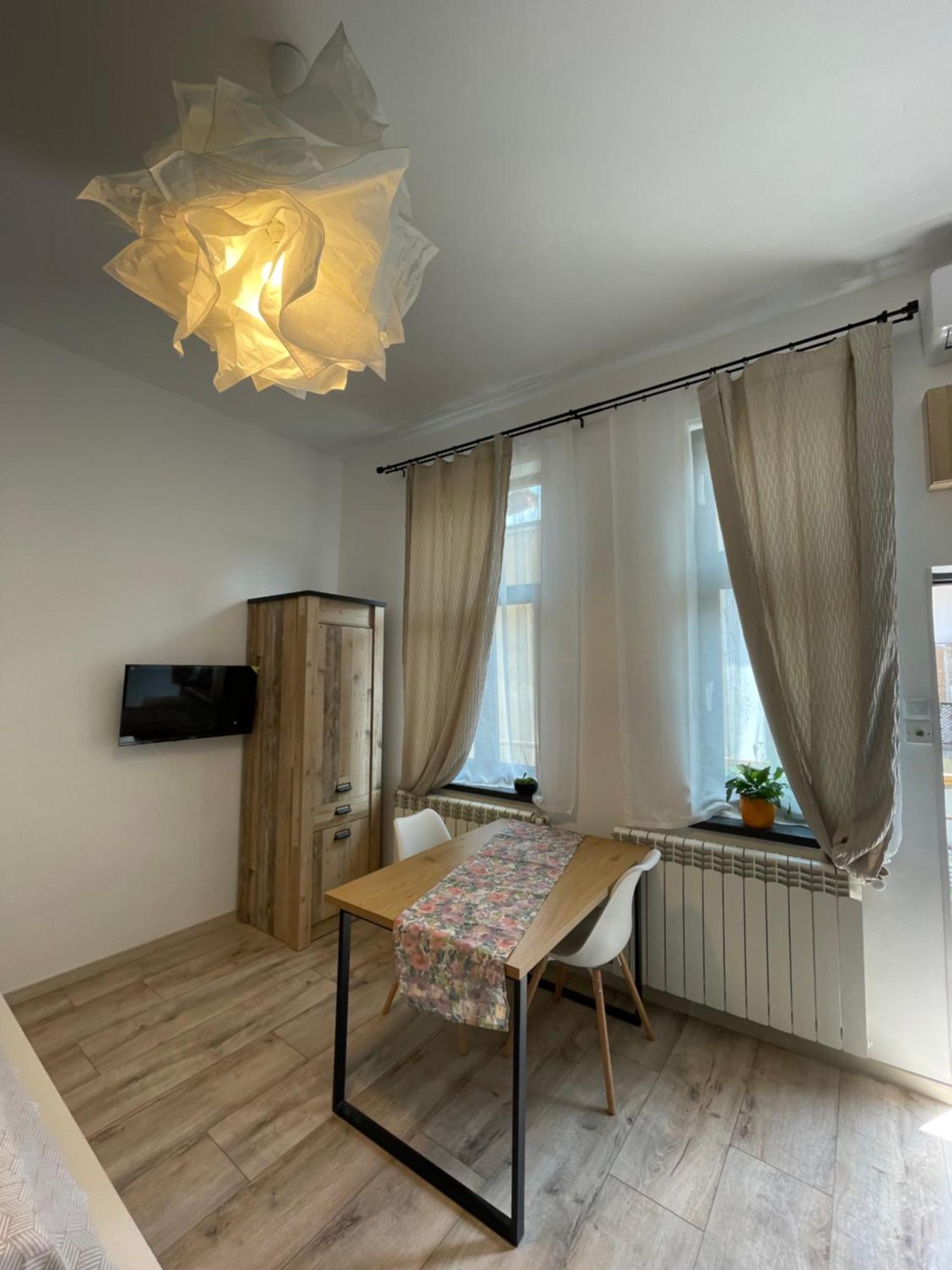 Next Door Studio Kaloşvar Dış mekan fotoğraf